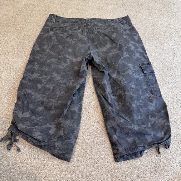 Nike ACG Pants Camo Cargo Capri Gray Ripstop Outdoors Athletic Camping Size 10 - Picture 10 of 12